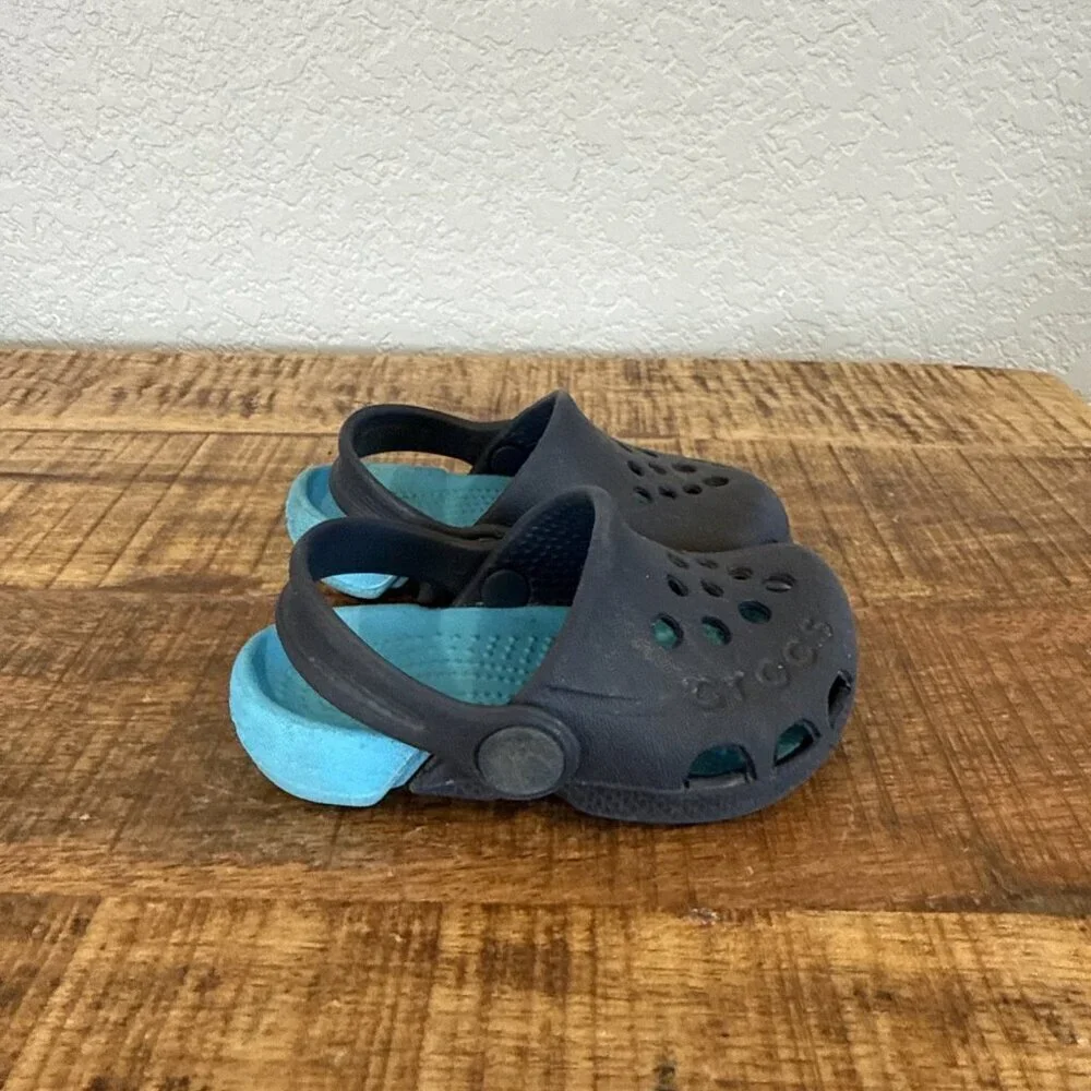 Crocs Baby ELECTRO Size C4 Infant/toddler Navy/Electric Blue SLIP  ON 4